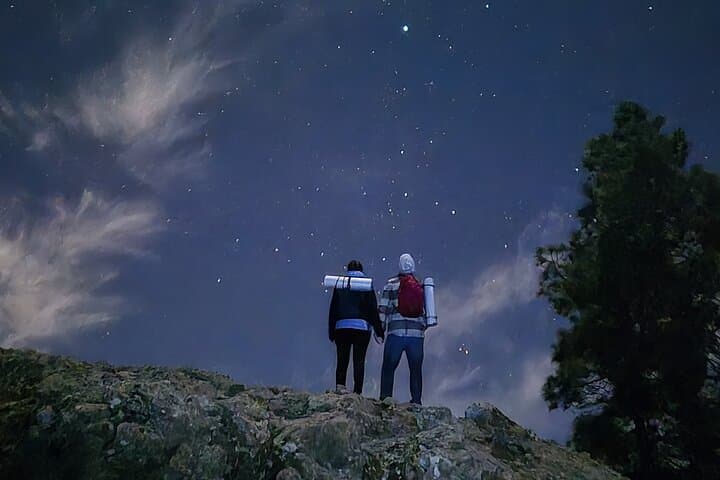 Sunset Hike and Stargazing Experience in Roque Nublo Mountains