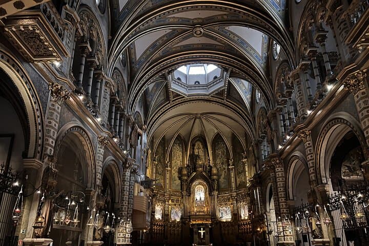 Barcelona to Montserrat Monastery Private Day Trip