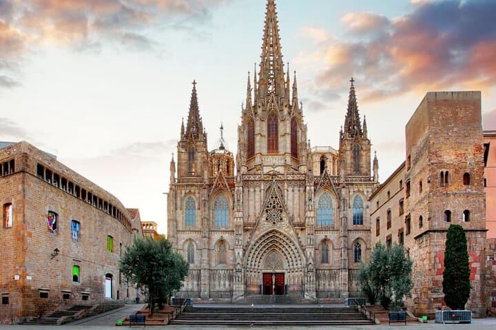 Barcelona Private Walking Tour with a Local