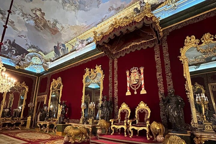 Royal Palace Private tour Tickets included