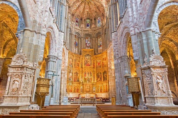 Avila and Salamanca One-Day Private Car Trip from Madrid
