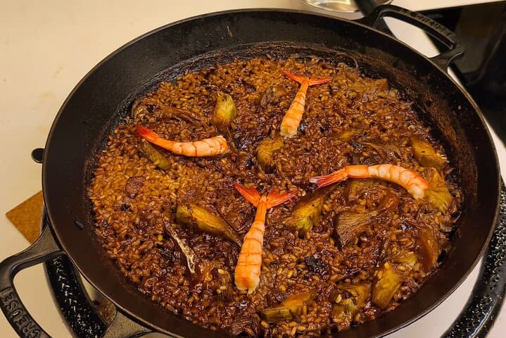 Seafood paella