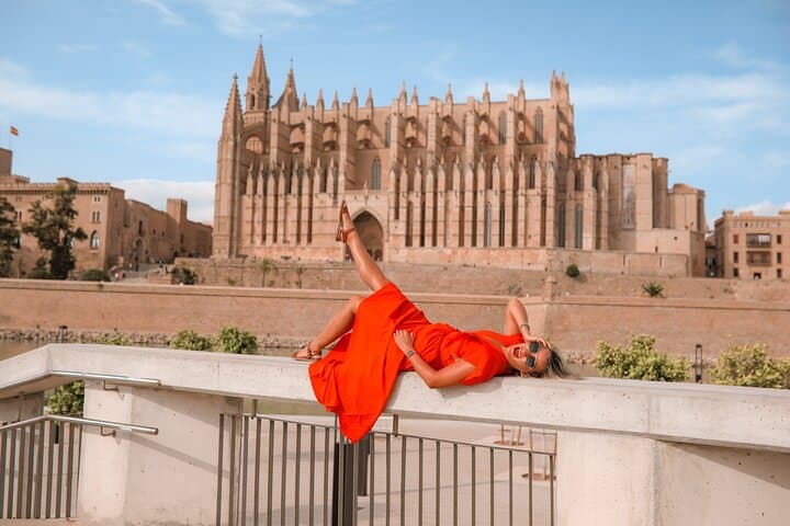 Private Vacation Photoshoot with Photographer in Mallorca