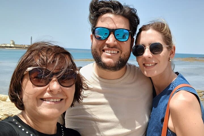 Cadiz Private Walking Tour with a Local