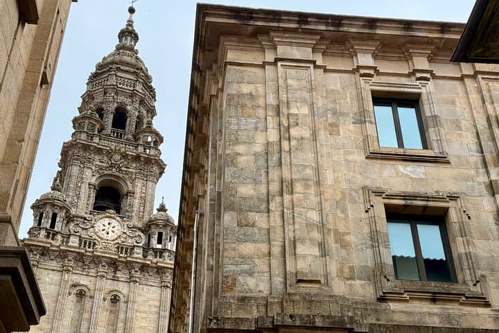 Private Tour in Santiago de Compostela with Cathedral Entrance
