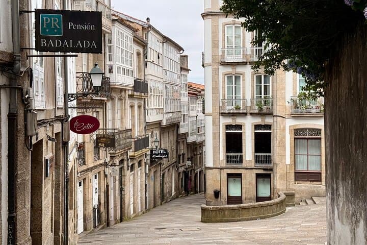 Private Tour in Santiago de Compostela with Cathedral Entrance