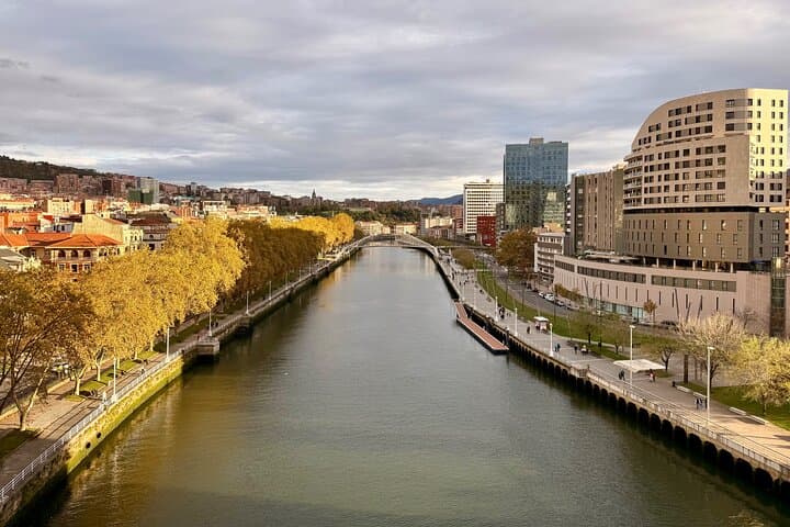 Bilbao Historic Walking Tour in Small Group