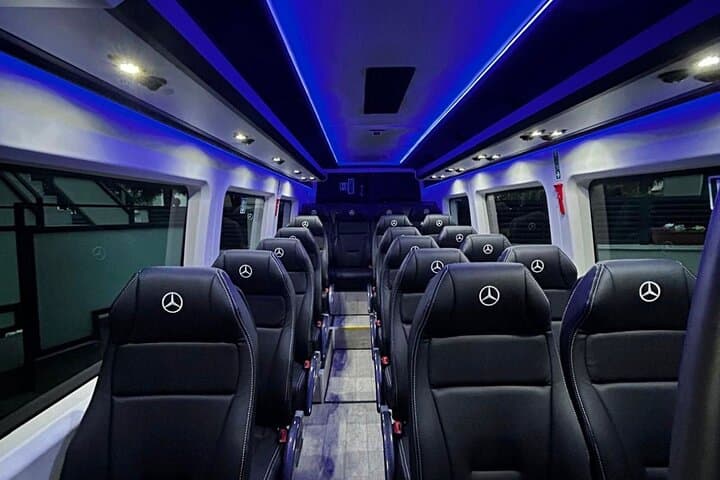 Private Barcelona Airport–City Transfer E-Class, V-Class, Minibus