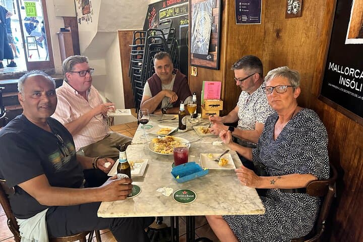 Tapas Tour with Pinchos & Drinks