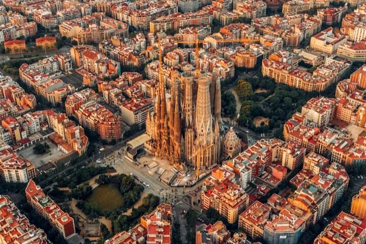 Taste of Barcelona Gourmet Tapas and Wine in the Gothic Quarter