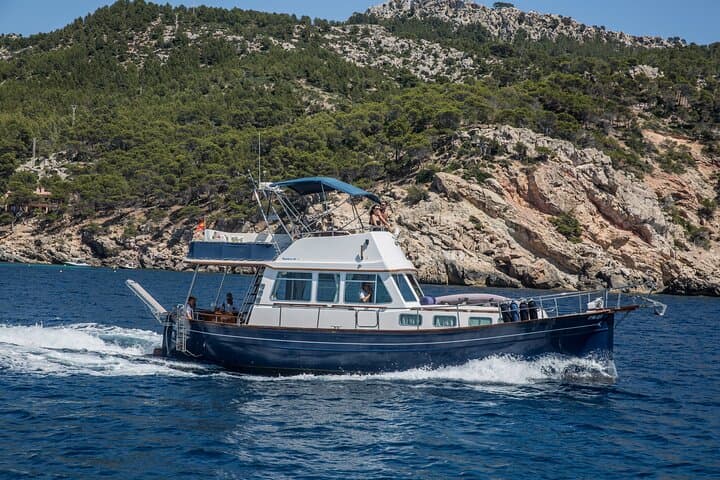 Luxury private traditional mallorcan Llaut with crew