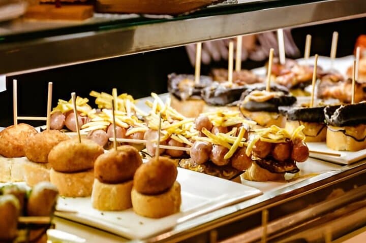 3-Day Bilbao package with boat ride, pintxos & Guggenheim Museum