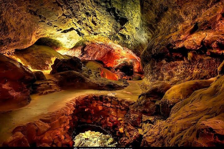 Premium Tour Discover 3 Lanzarote Art and Tourism Centers