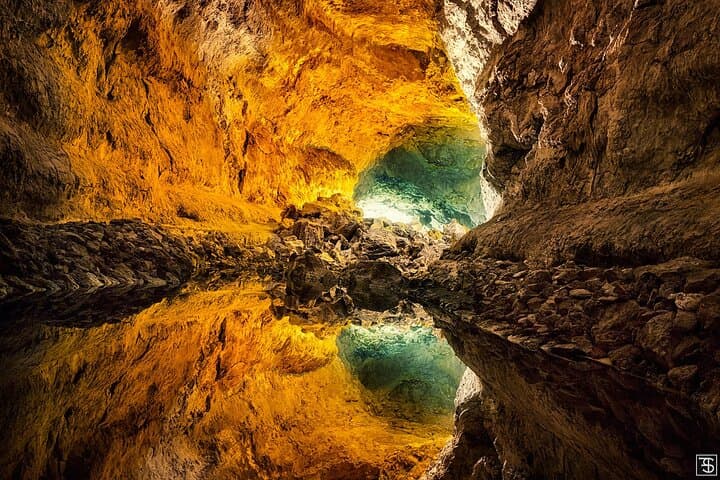 Premium Tour Discover 3 Lanzarote Art and Tourism Centers