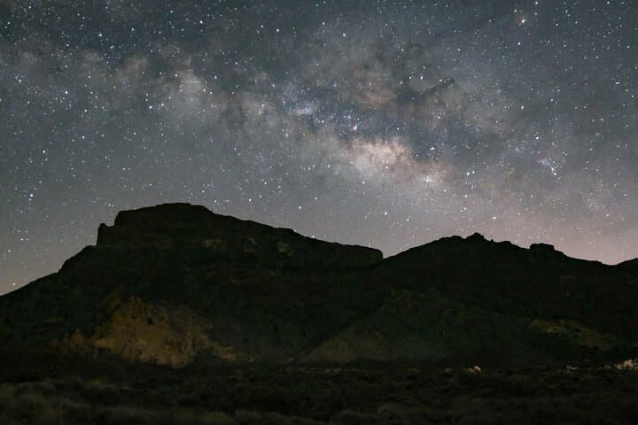 Walking tour under the stars on Teide guided by astronomers