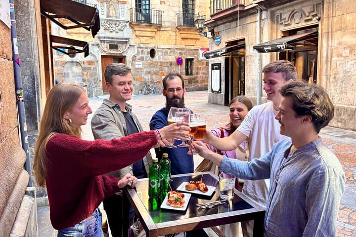 Bilbao Small Group Tour with Tapas and Wine Tasting