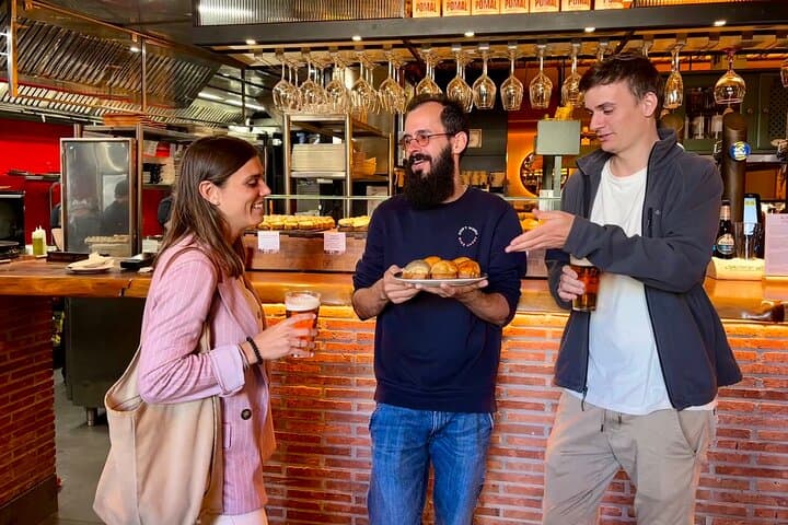 Bilbao Small Group Tour with Tapas and Wine Tasting