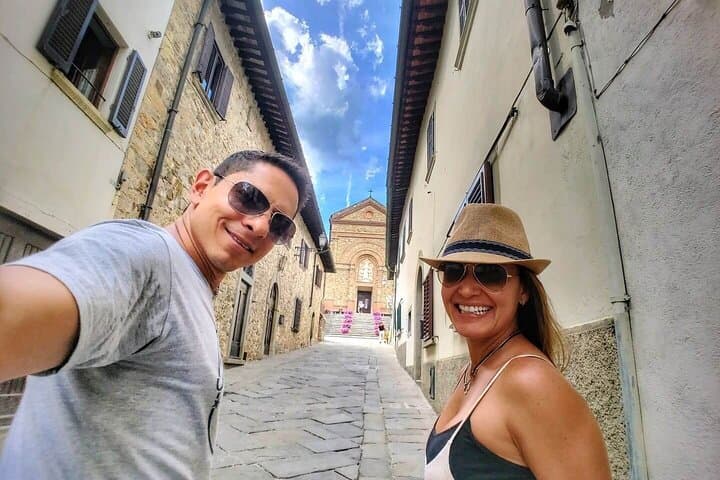 Hello Segovia: Private 2-Hour Intro City Walk with Local Guide