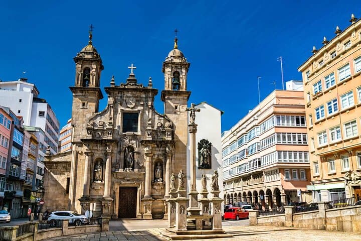 Hello La Coruna: Private 2-Hour Intro City Walk with Local Guide