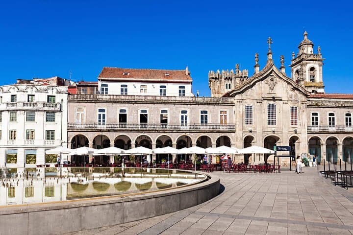 Hello La Coruna: Private 2-Hour Intro City Walk with Local Guide