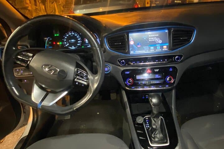 Private Airport Transfer from Barcelona Airport to City Hotel