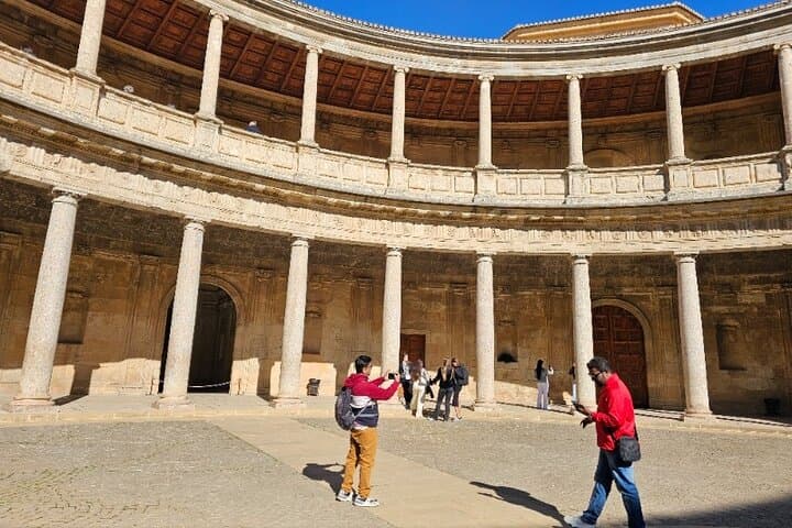 Granada Private Walking Tour with a Local