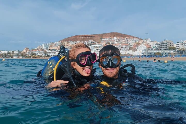 Beginner's Dive at a Spot with Turtle Sightings in Tenerife