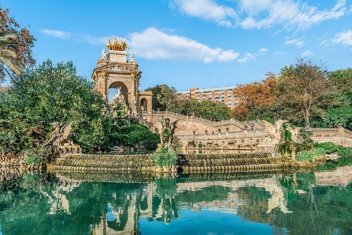 Ciutadella Park and Cascada Monumental: The green oasis in the heart of the city.