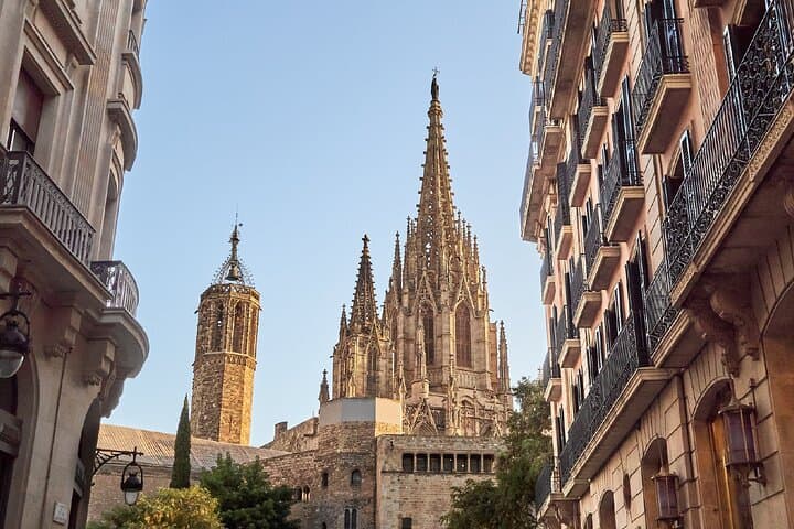 Barcelona Catedral: The jewel of the Gothic Quarter (Barri Gòtic).