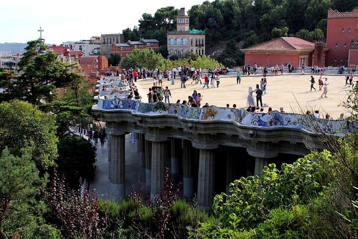 Park Güell Guided Tour – Discover Gaudí’s Wonderland