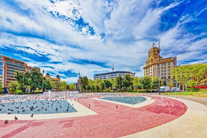 Barcelona Christmas Lights Self Guided Walking Tour