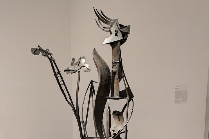 Surreal sculpture Reina Sofia