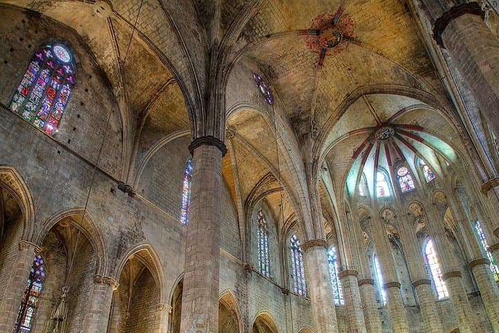 Santa Maria del Mar Basilica in Barcelona Ticket & Hosted Access