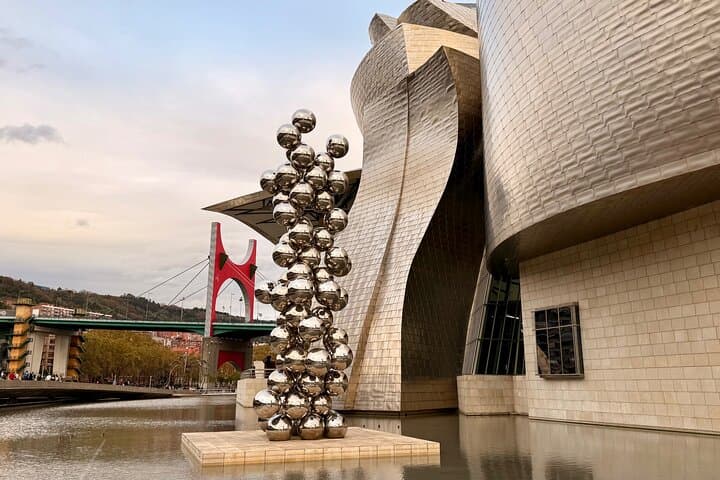 Bilbao Historic Walking Tour in Small Group