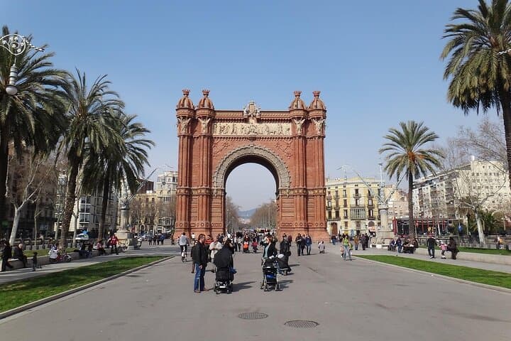Barcelona Murder Mystery: Self-Guided Detective Walk