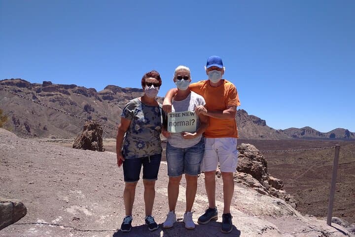 Private tour from Lanzarote: Timanfaya, El Golfo & Los Hervideros