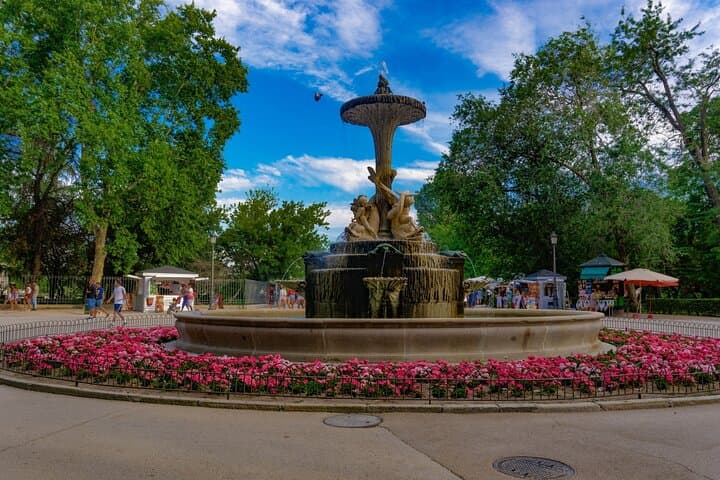 Madrid: El Retiro Park Private Walking Tour