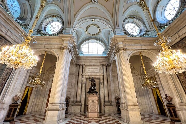 Royal Palace Madrid & Prado Private Tour & Transport