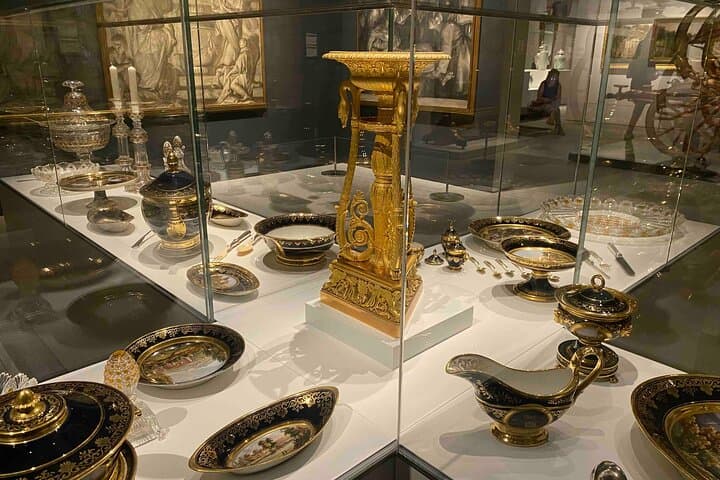 English Private Tour of the Royal Collections Gallery