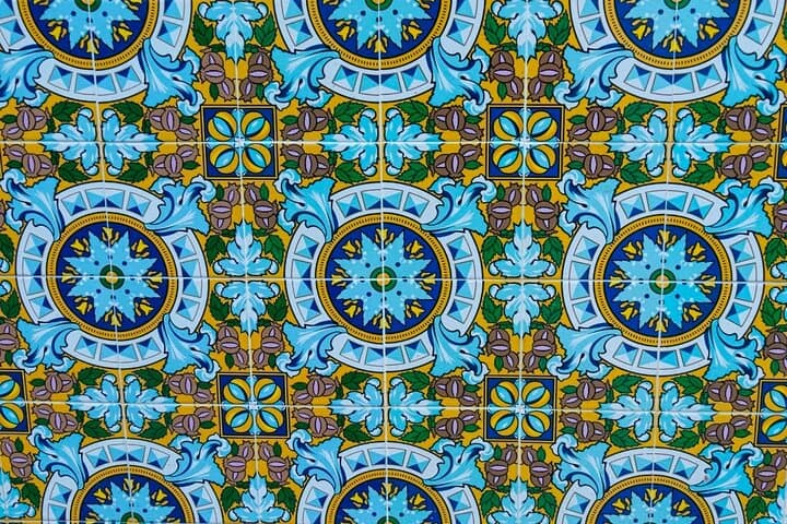 Create your own vibrant hand-painted tile using authentic techniques, brushes, and motifs passed down through generations of master artisans.
