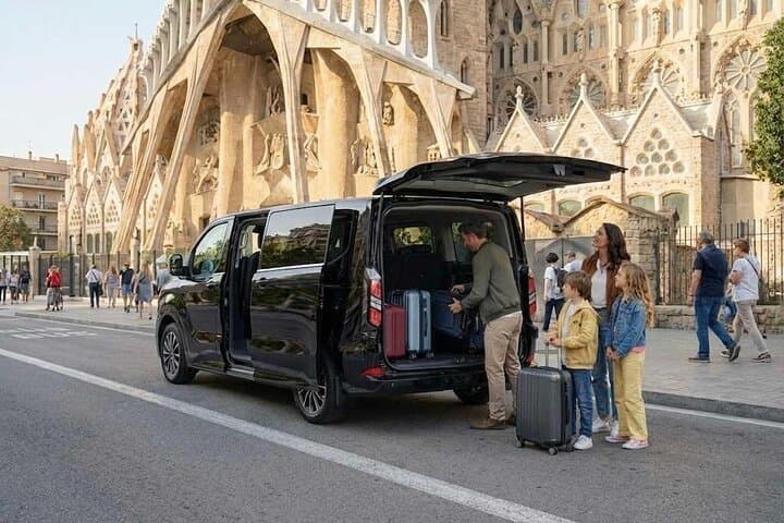Premium Private Arrival Barcelona Airport to City