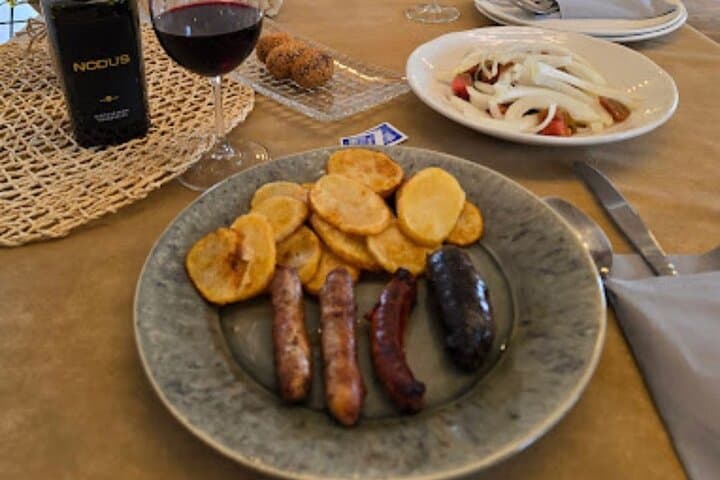 Valencia Vineyard Tour: Rustic Grilled Brunch & Wine Tasting