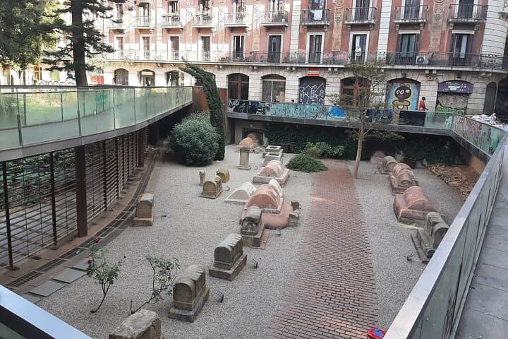 Barcelona Tour, Legends and Stories of the Old Town