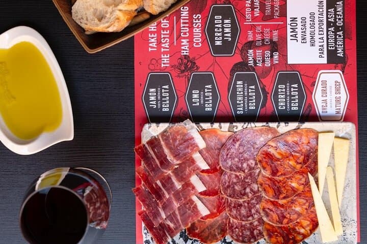 Madrid: Royal Palace Expert Guided Tour with Optional Tapas