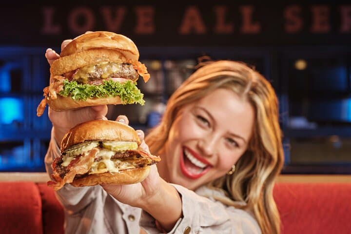 Hard Rock Cafe Barcelona with Set Lunch or Dinner