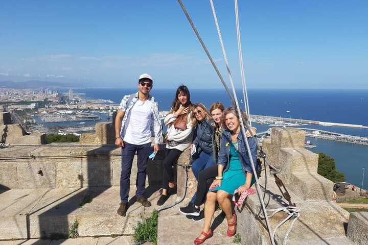 Barcelona Highlights Tour Park Güell and Gothic Quarter