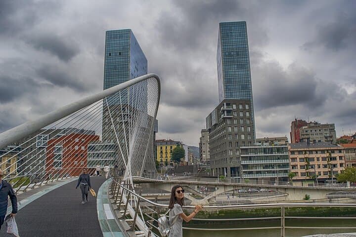 Bilbao Old Town to Guggenheim Self Guided Walk