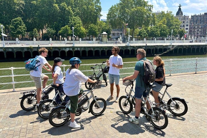 Bilbao Highlights e-bike tour
