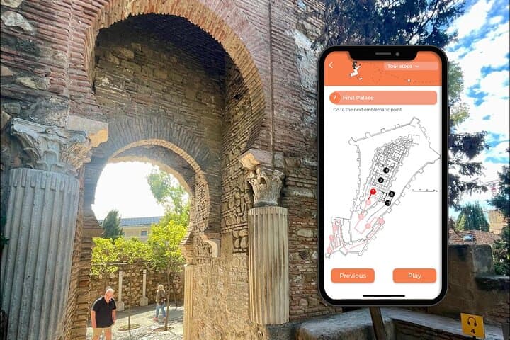 Alcazaba Málaga : Ticket + Self-Guided Tour created by Guía Oficial