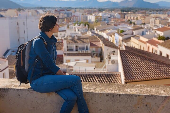 From Alicante: Santa Bárbara Castle, Canelobre Caves & Beach